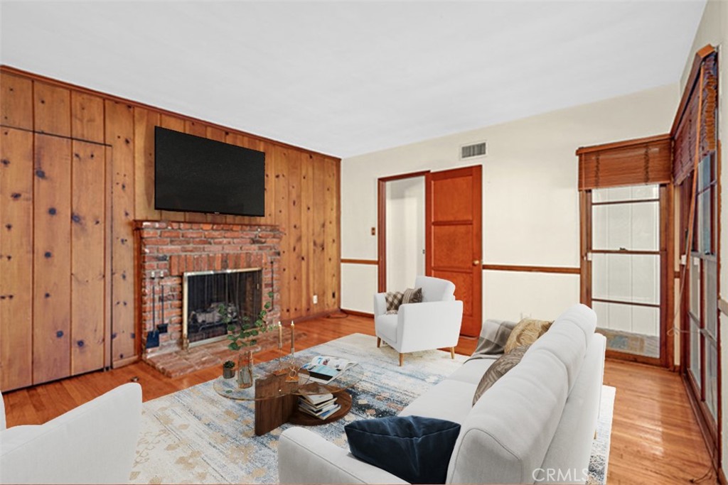 15516 Huston Street Property Photo 15