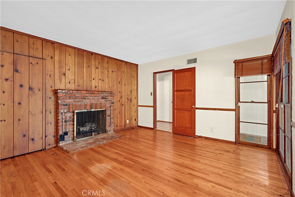 15516 Huston Street Property Photo 16
