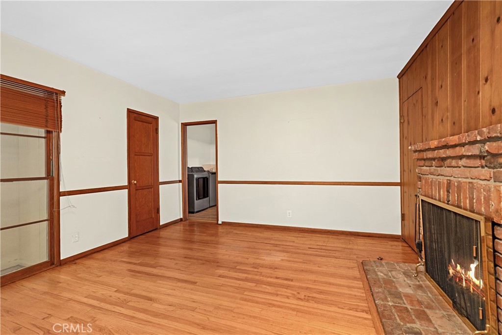 15516 Huston Street Property Photo 17