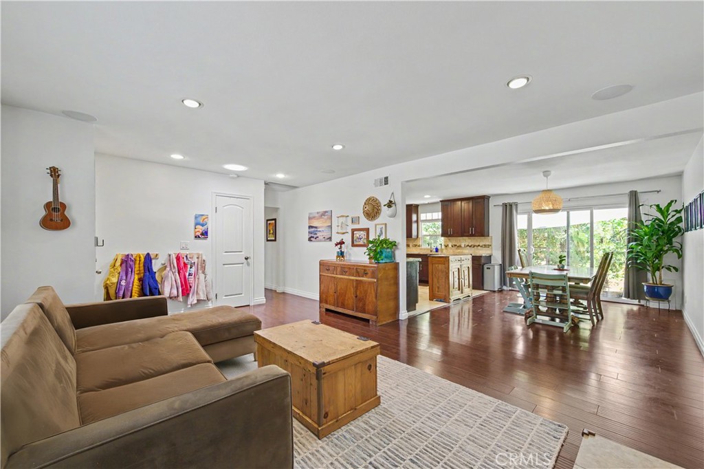7329 Sausalito Property Photo 3