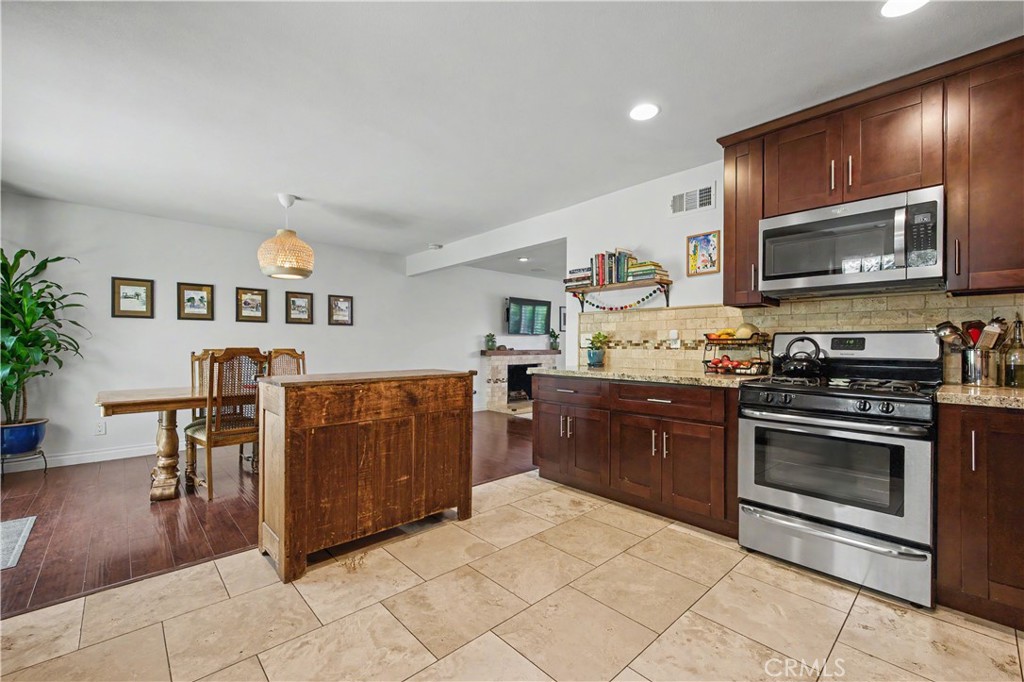 7329 Sausalito Property Photo 8