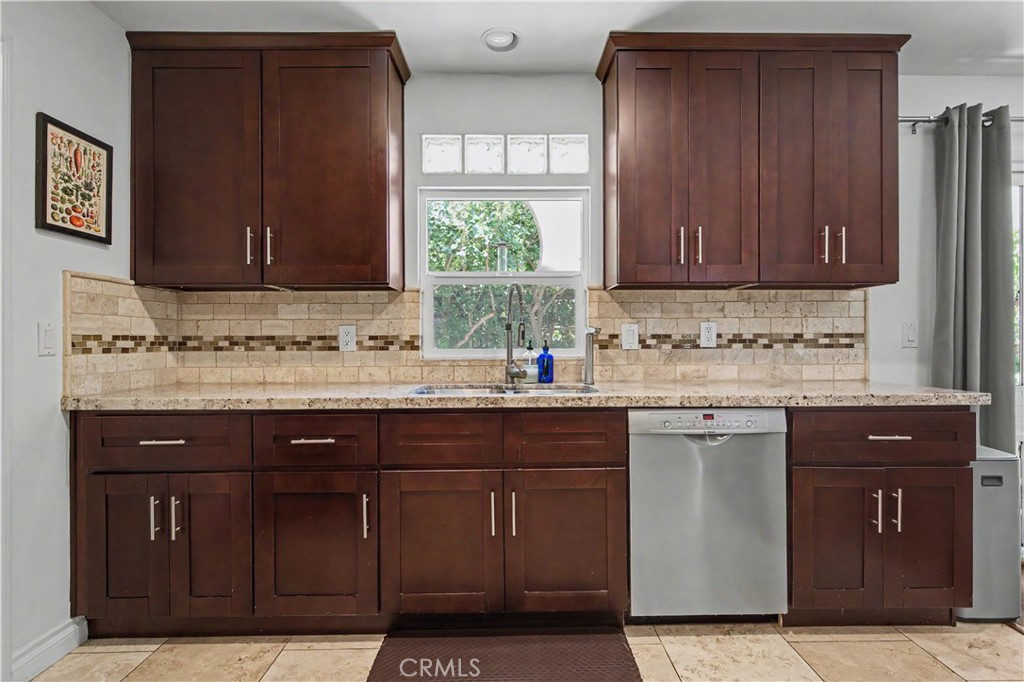 7329 Sausalito Property Photo 9