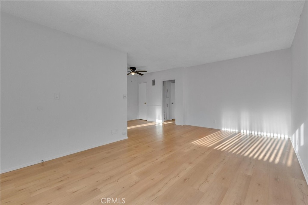 6643 De Longpre 10 Property Photo 6