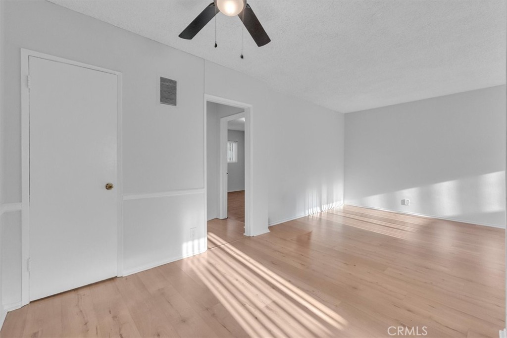 6643 De Longpre 10 Property Photo 16