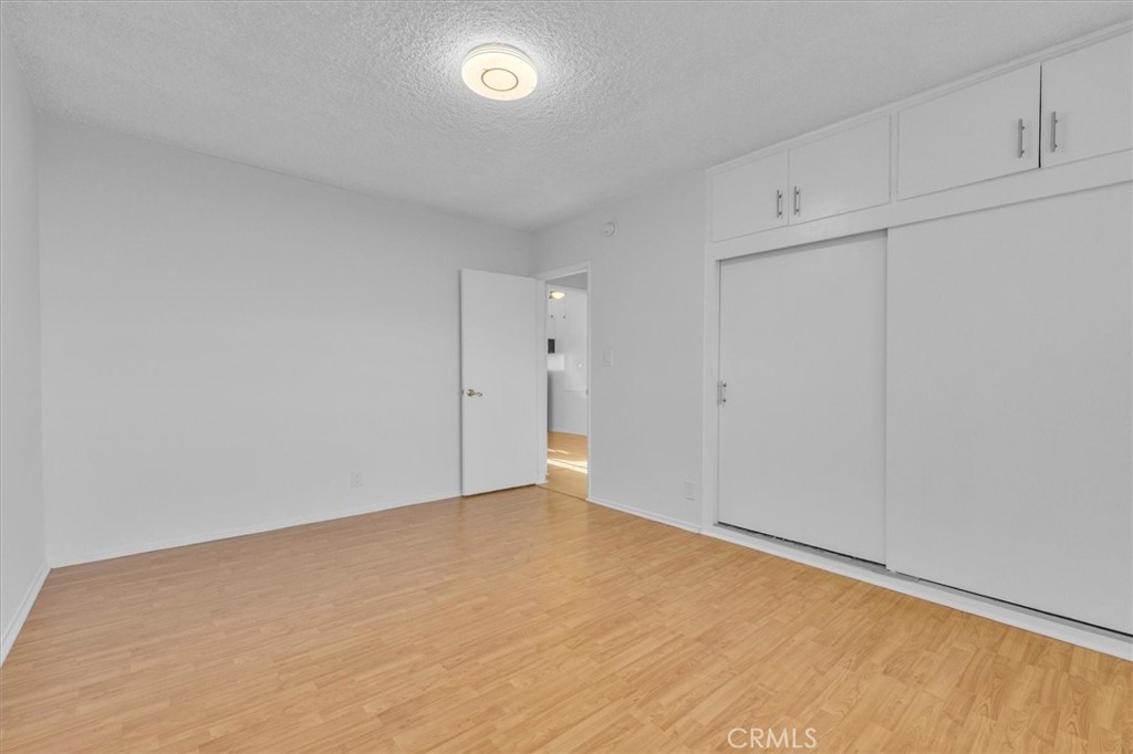 6643 De Longpre 10 Property Photo 18