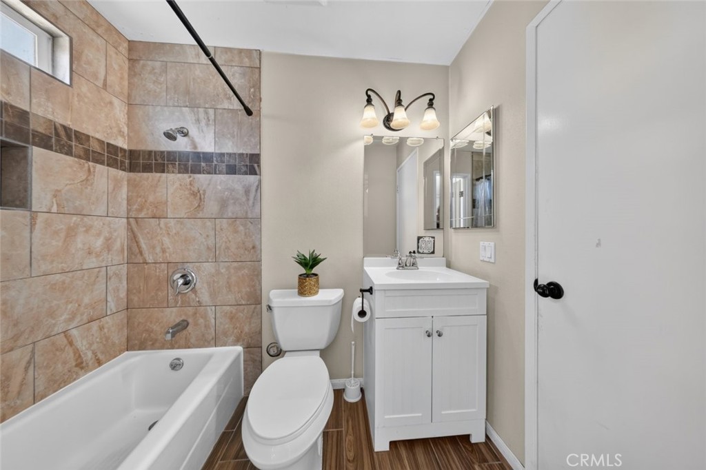 2380 Bryson Place Property Photo 16