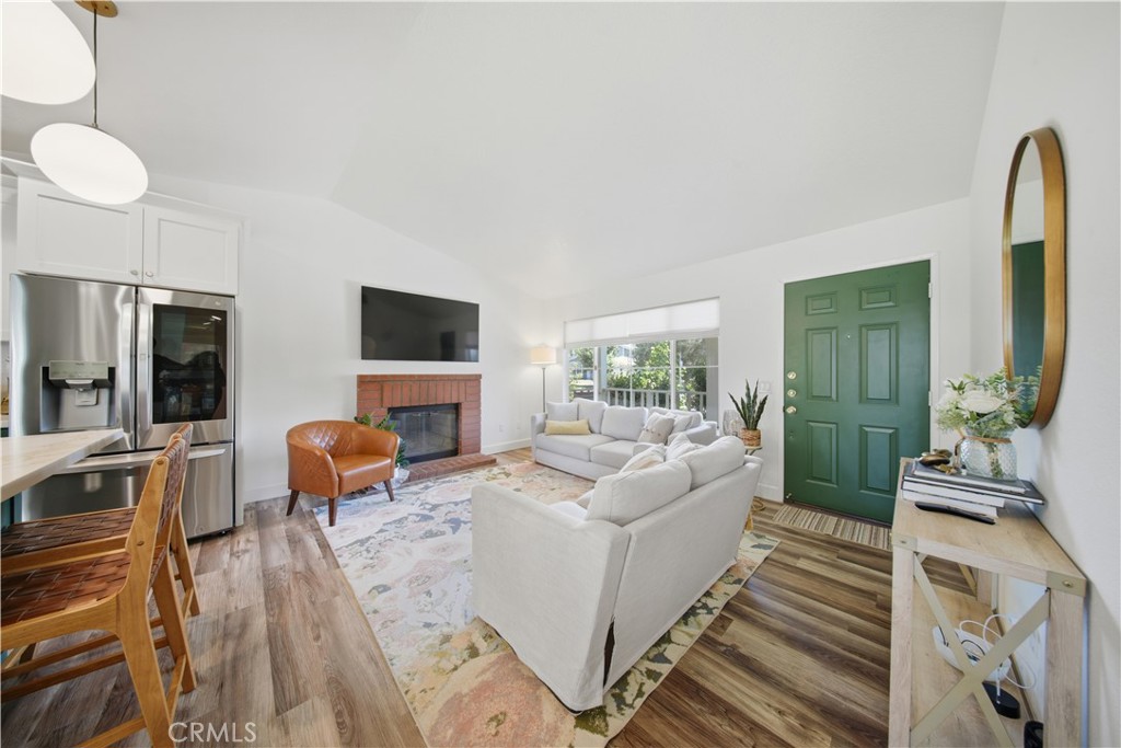 44719 Tarragon Drive Property Photo 4
