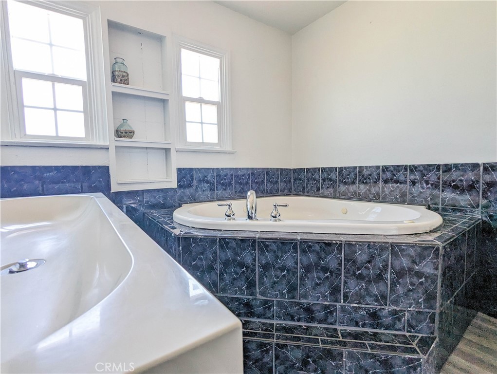 3208 W 74th Street Property Photo 35