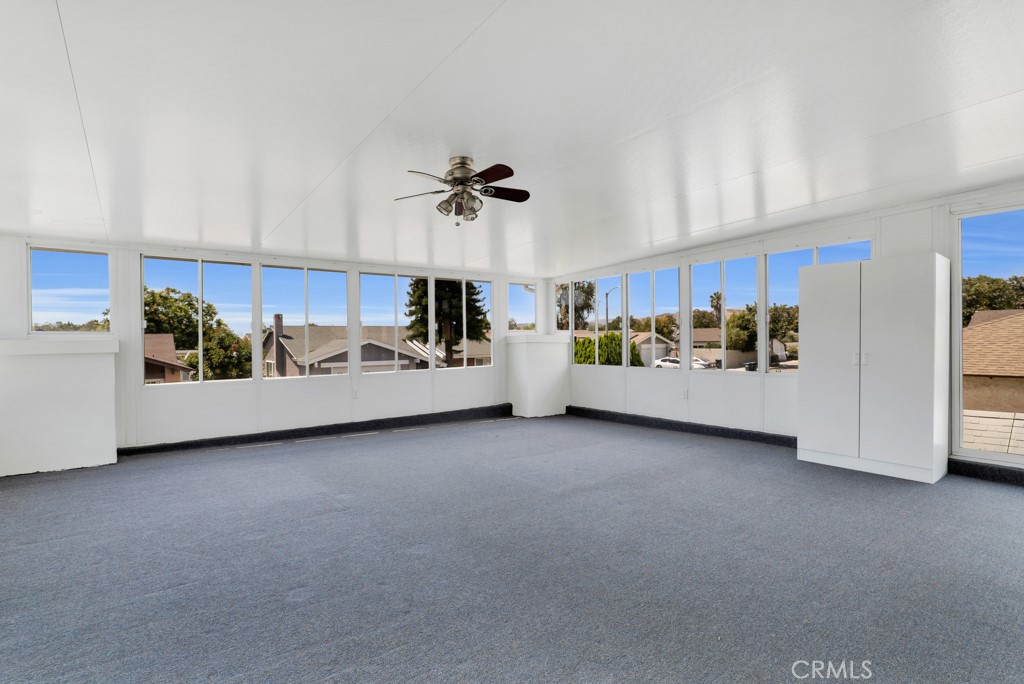 2048 Shelby Lane Property Photo 8