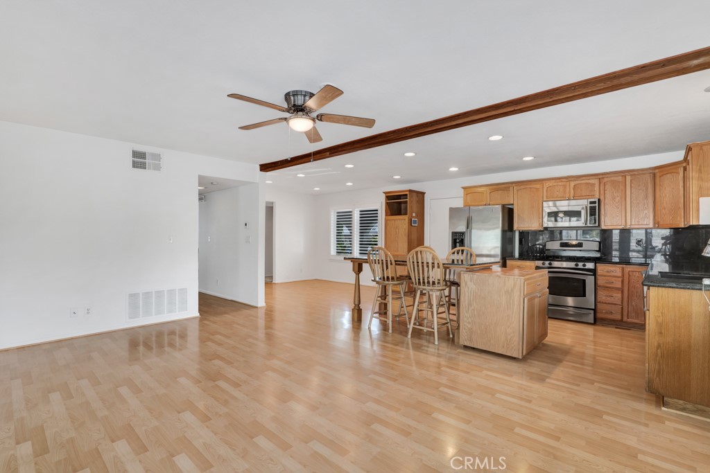2048 Shelby Lane Property Photo 13