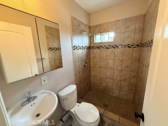 712 W 54th Property Photo 19