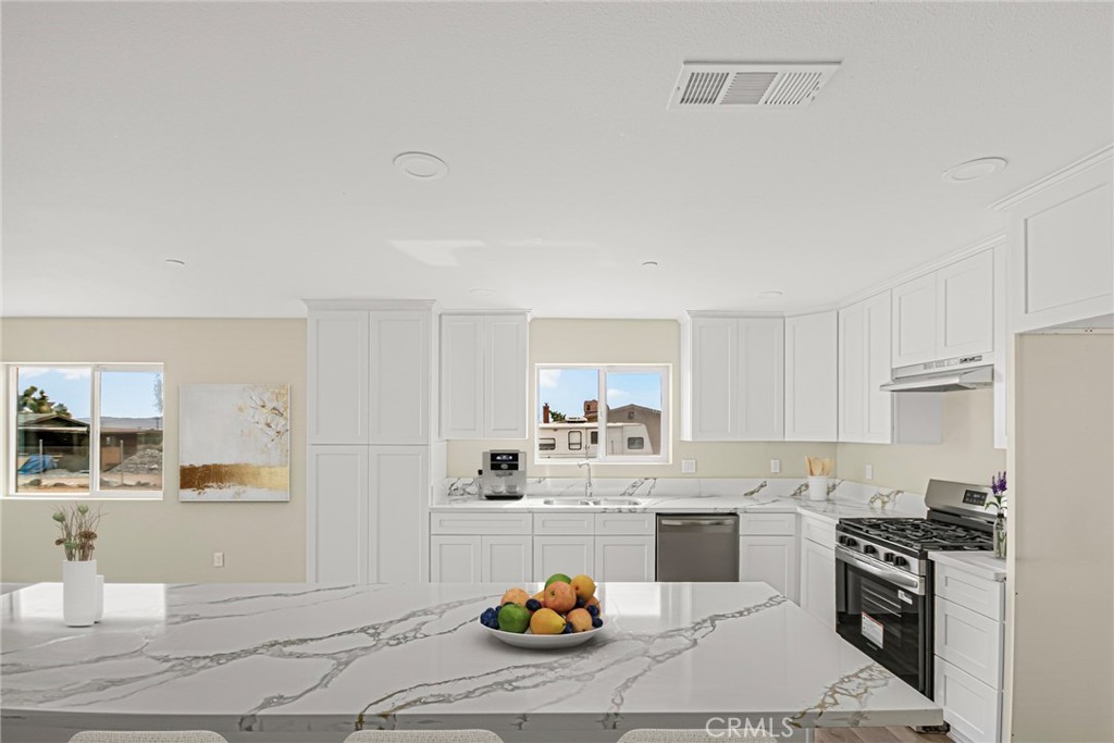 15096 Walnut Street Property Photo 9