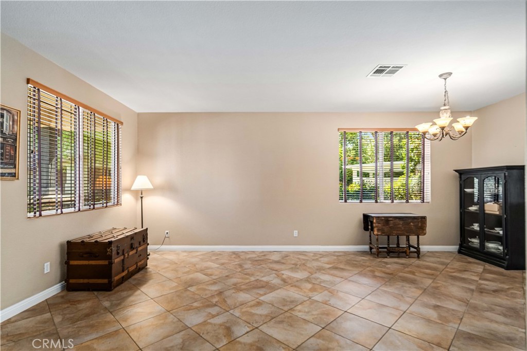 39361 Chantilly Ln Property Photo 12