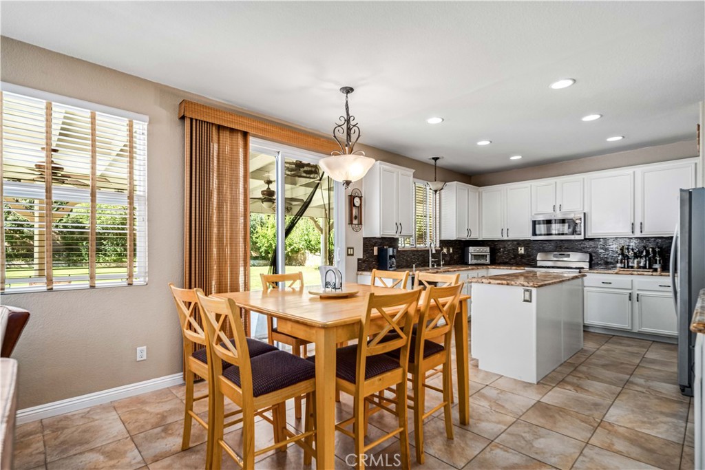 39361 Chantilly Ln Property Photo 17