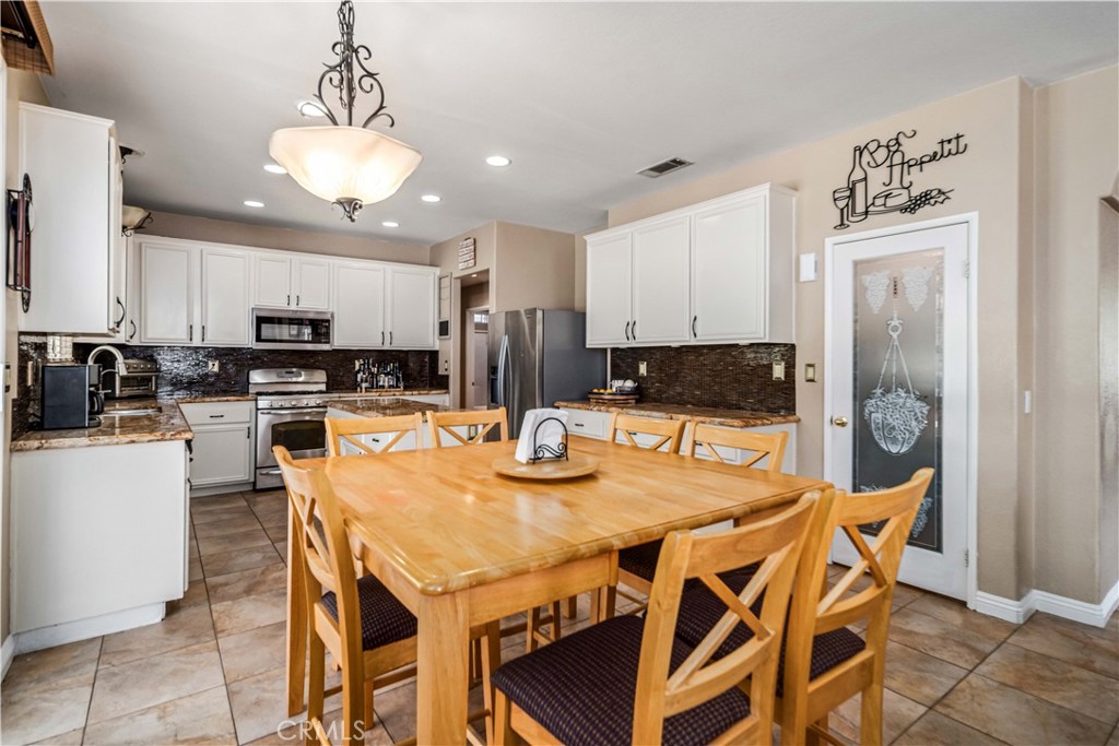 39361 Chantilly Ln Property Photo 18