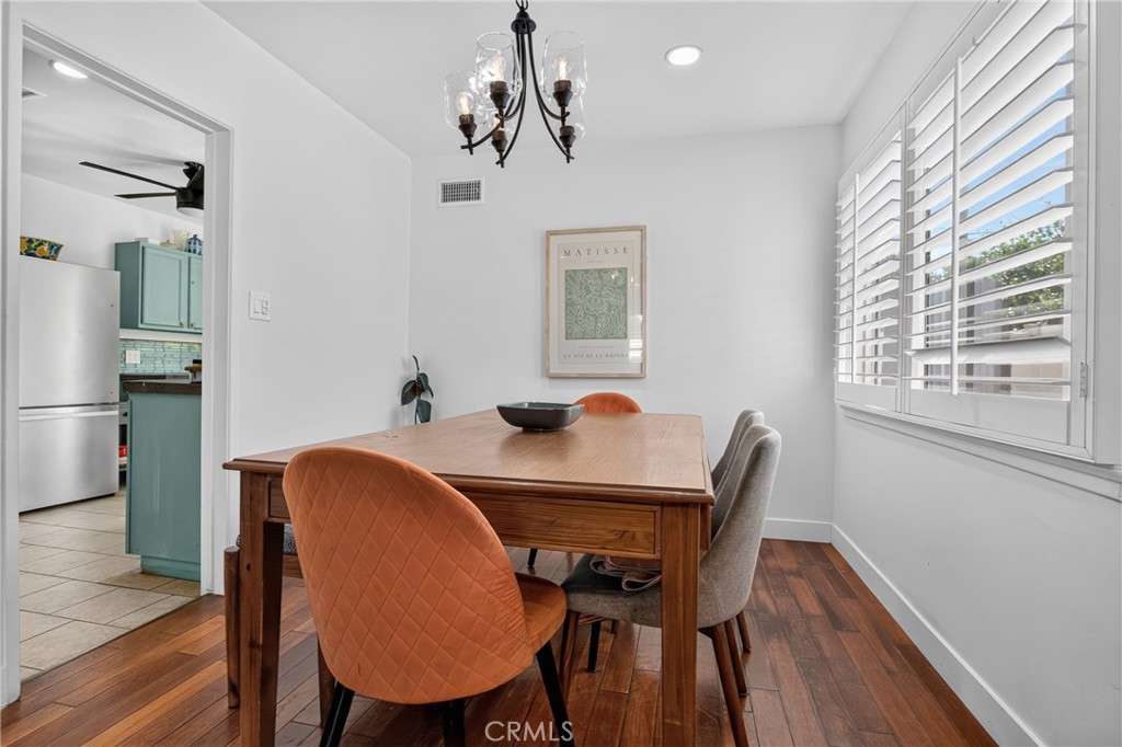 8210 White Oak Avenue Property Photo 8