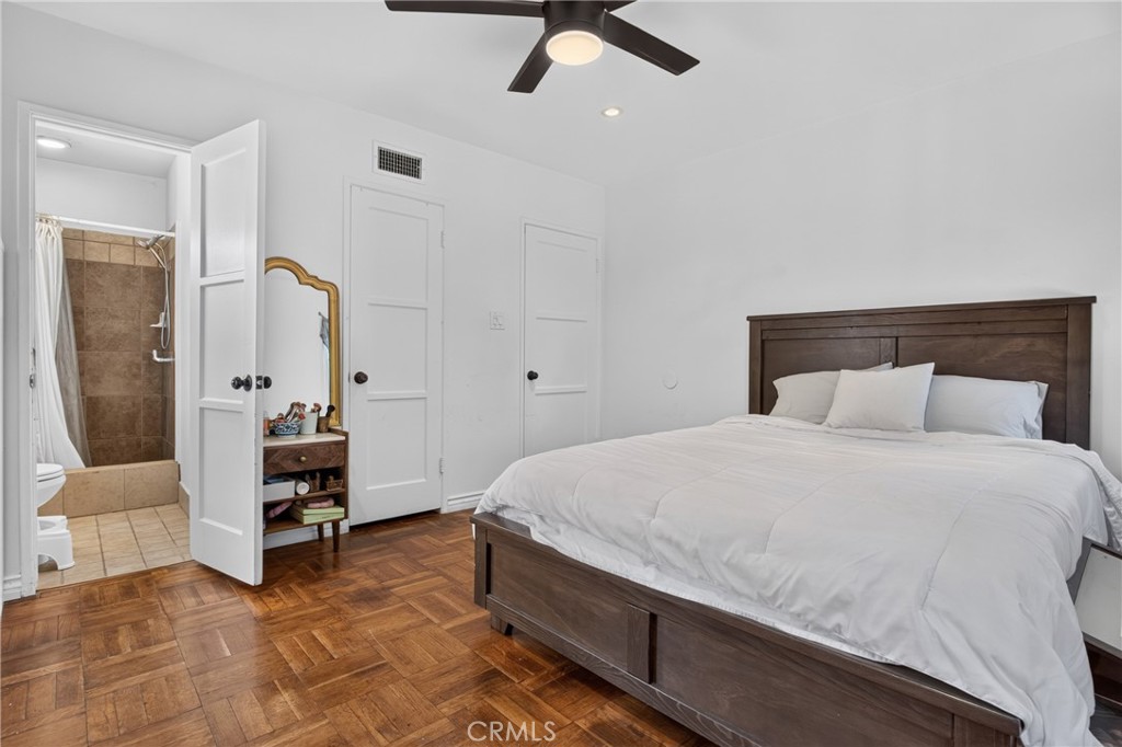 8210 White Oak Avenue Property Photo 12