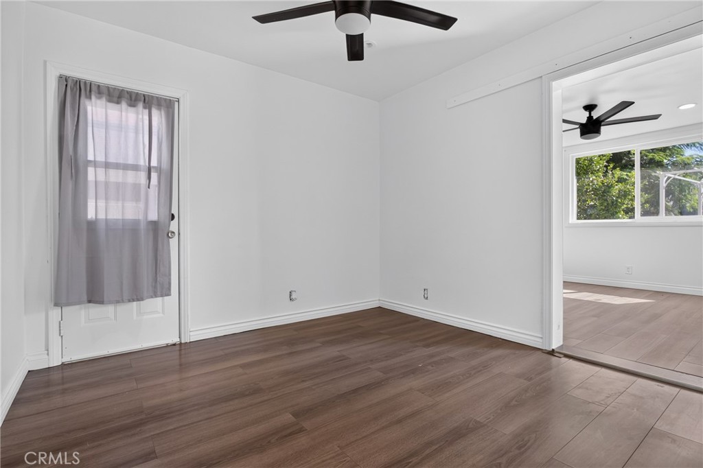 8210 White Oak Avenue Property Photo 17
