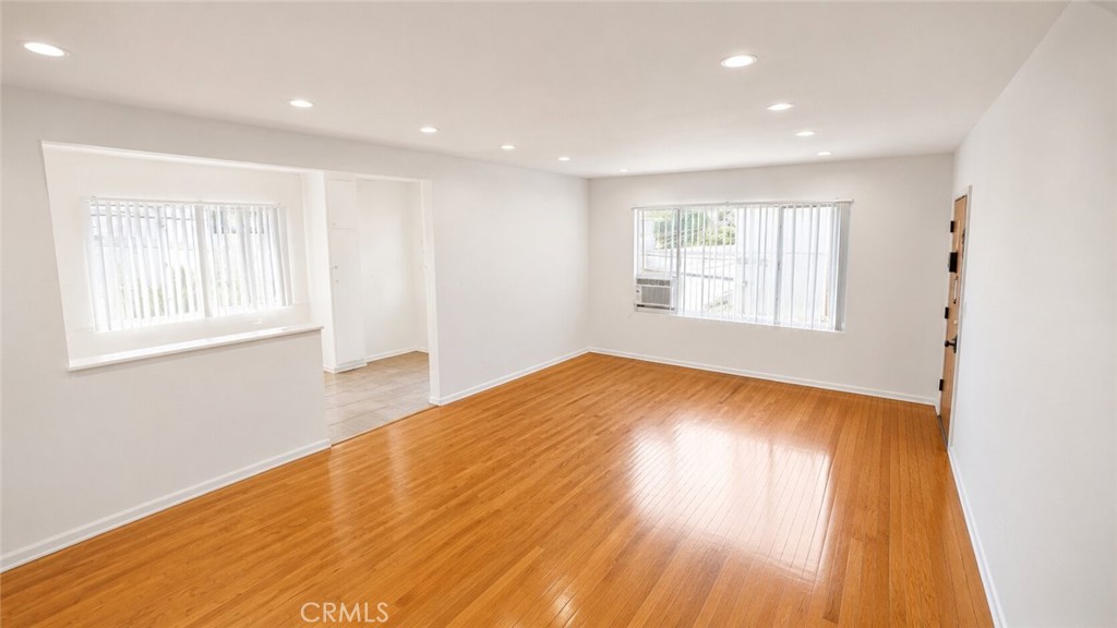 1132 S Holt 7 Property Photo 1
