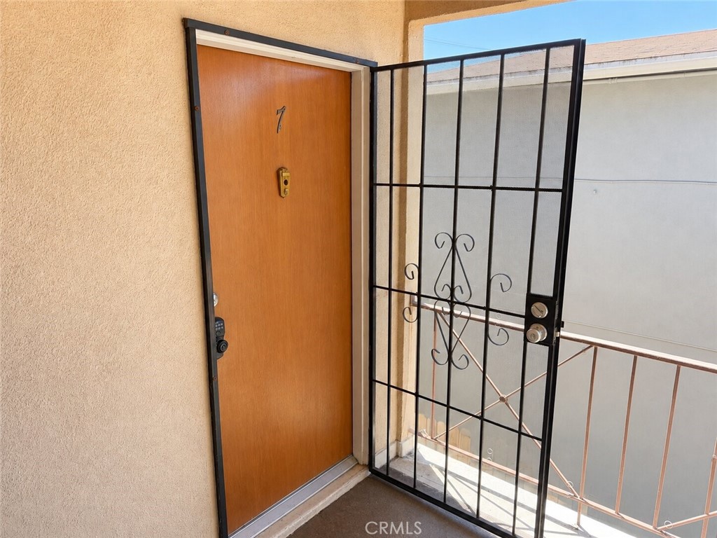 1132 S Holt 7 Property Photo 13