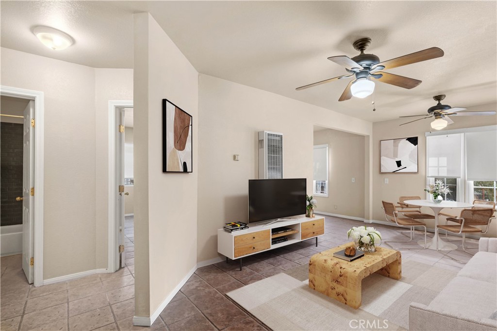 7319 S Normandie Property Photo 1