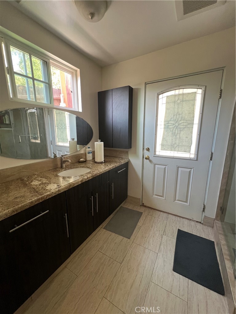 9855 Mcbroom Street Property Photo 16