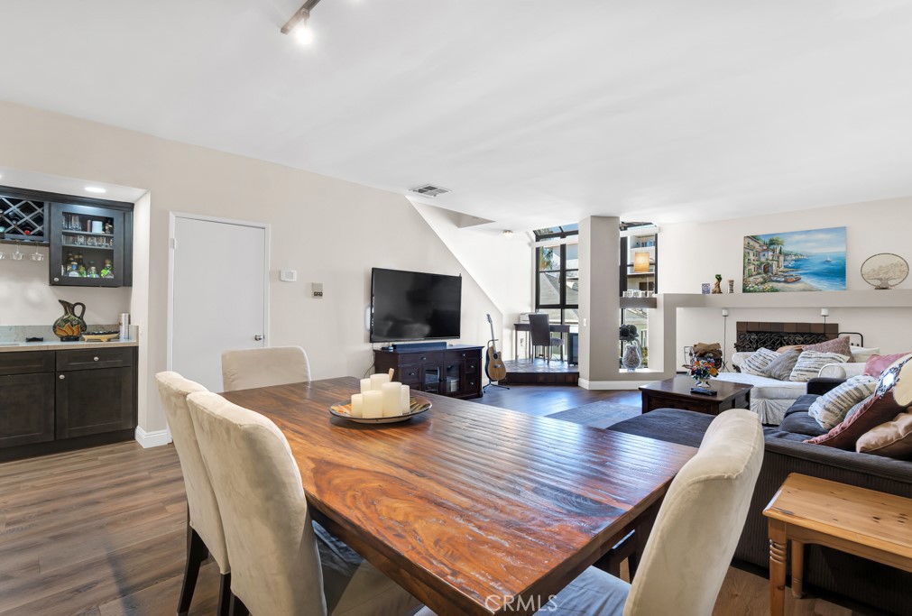 5230 Bellingham 7 Property Photo 2