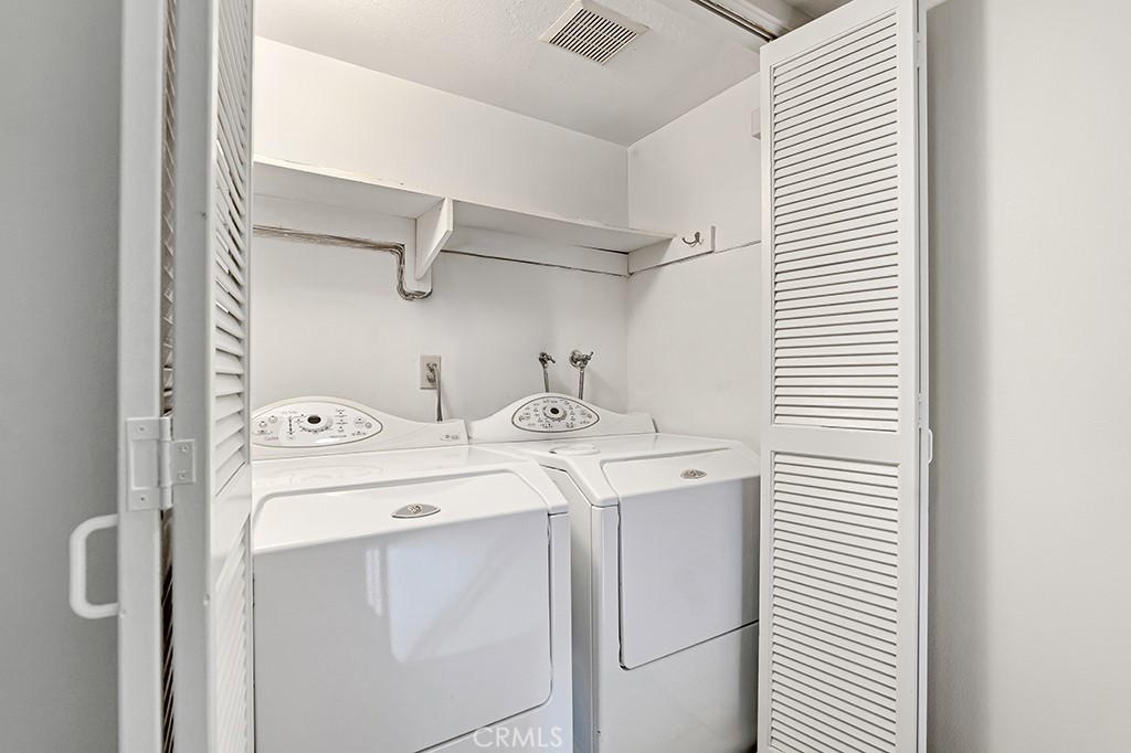 5230 Bellingham 7 Property Photo 18