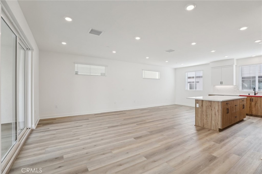 1693 Coral Sea Lane Property Photo 4