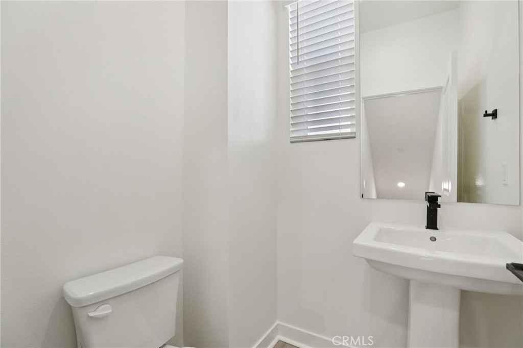 1693 Coral Sea Lane Property Photo 18