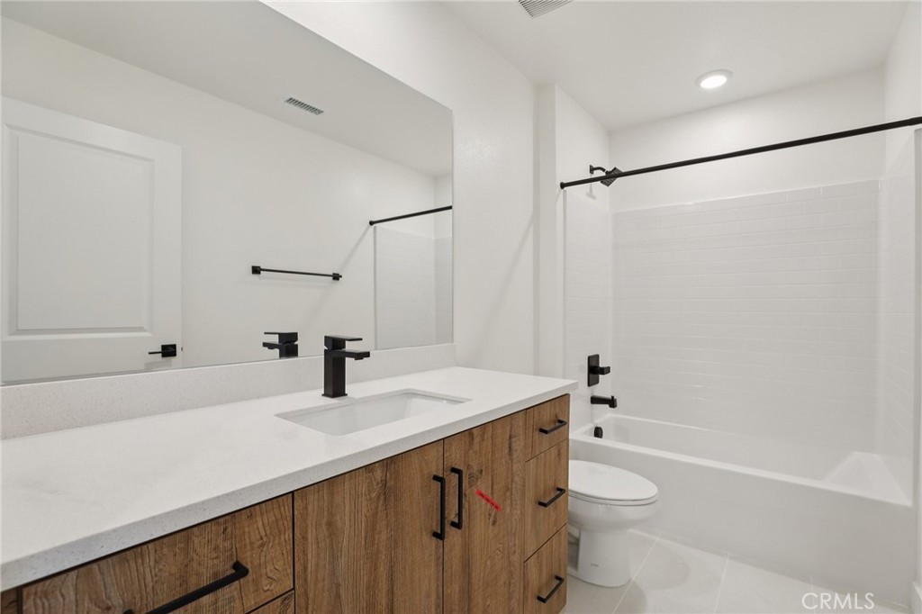 1693 Coral Sea Lane Property Photo 20