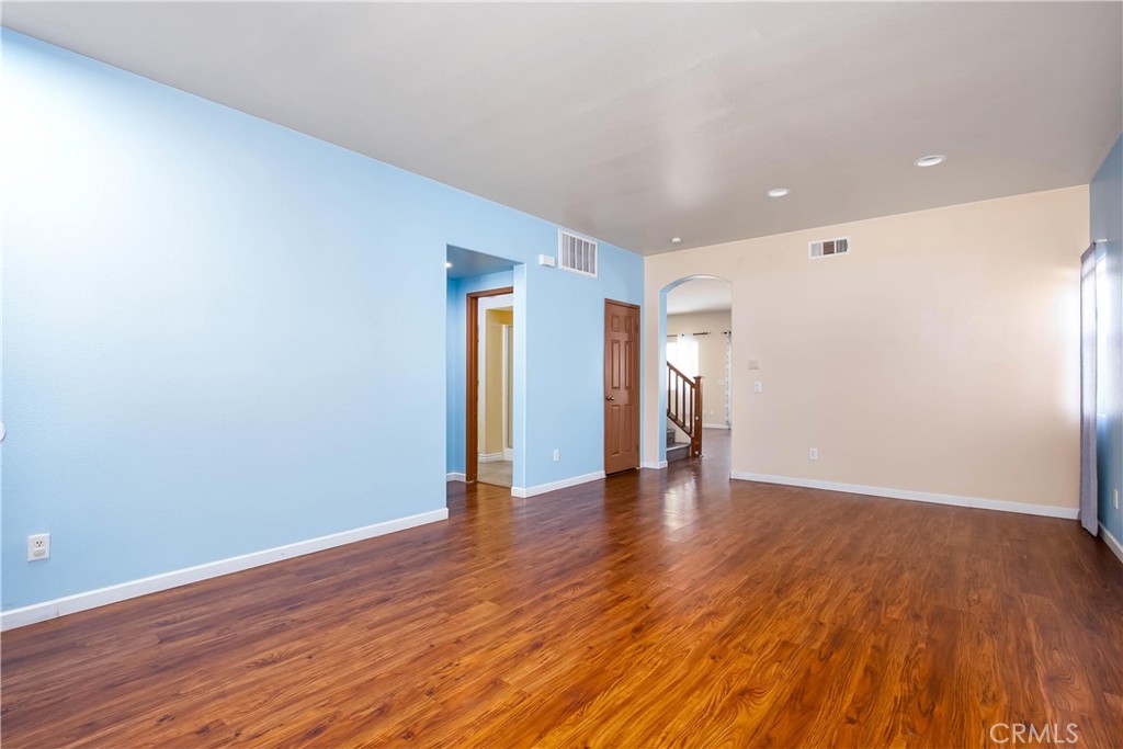 3102 E Topaz Property Photo 6