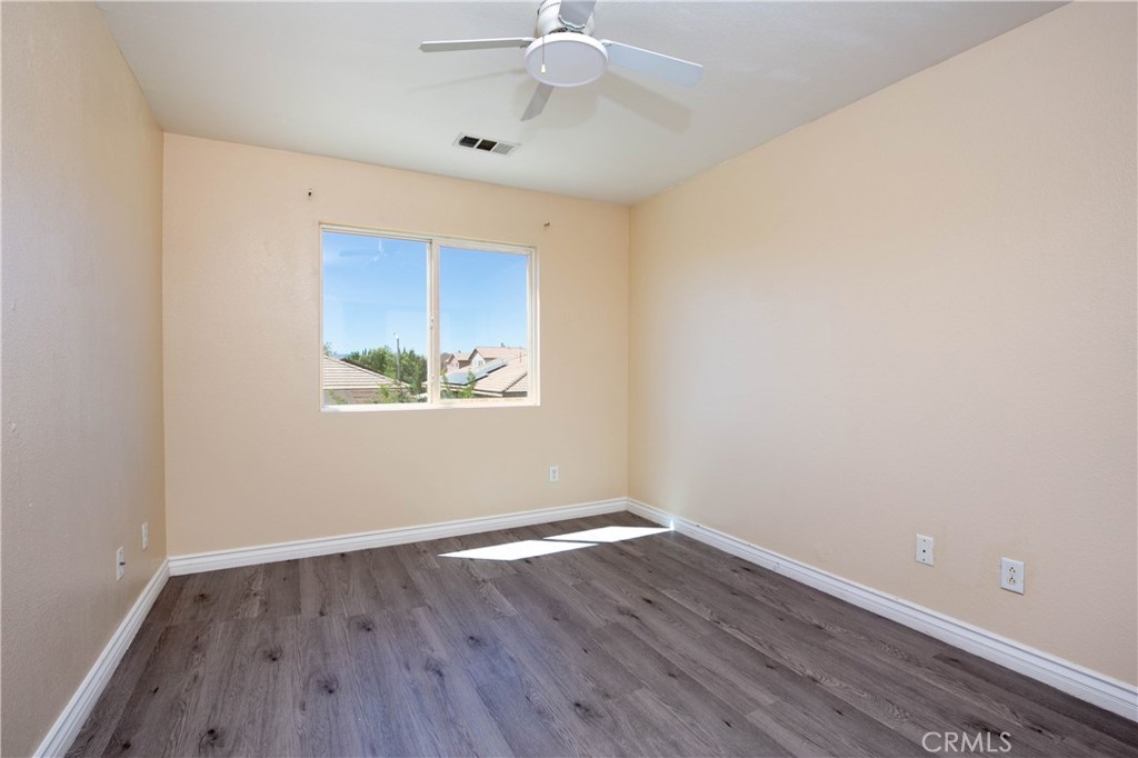 3102 E Topaz Property Photo 17