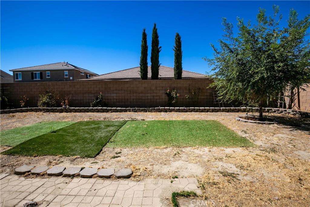 3102 E Topaz Property Photo 24