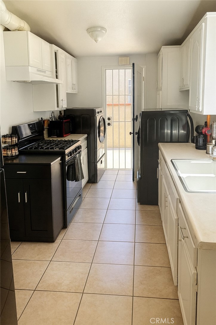 44129 Carolside Property Photo 2