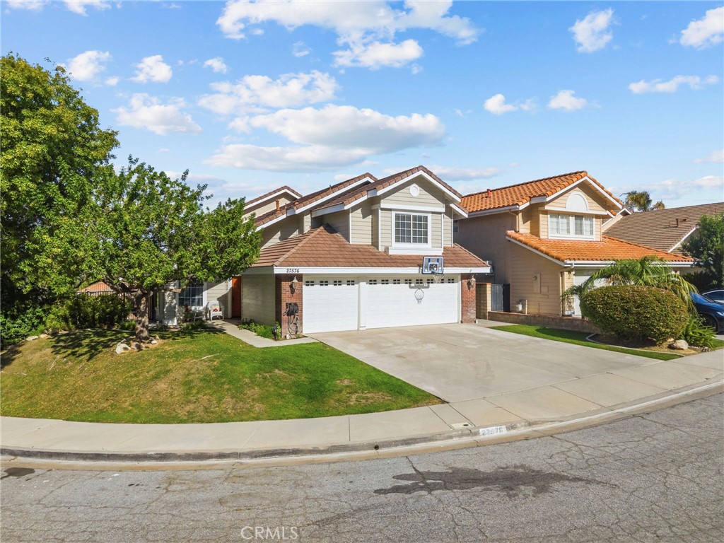 27576 Artine Property Photo 1