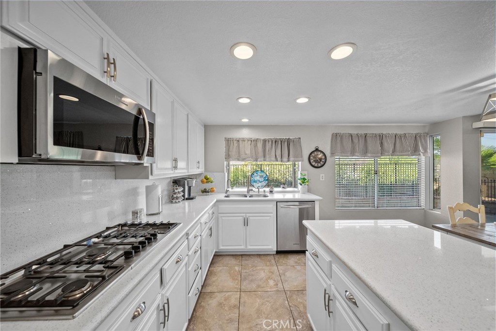 27576 Artine Property Photo 13