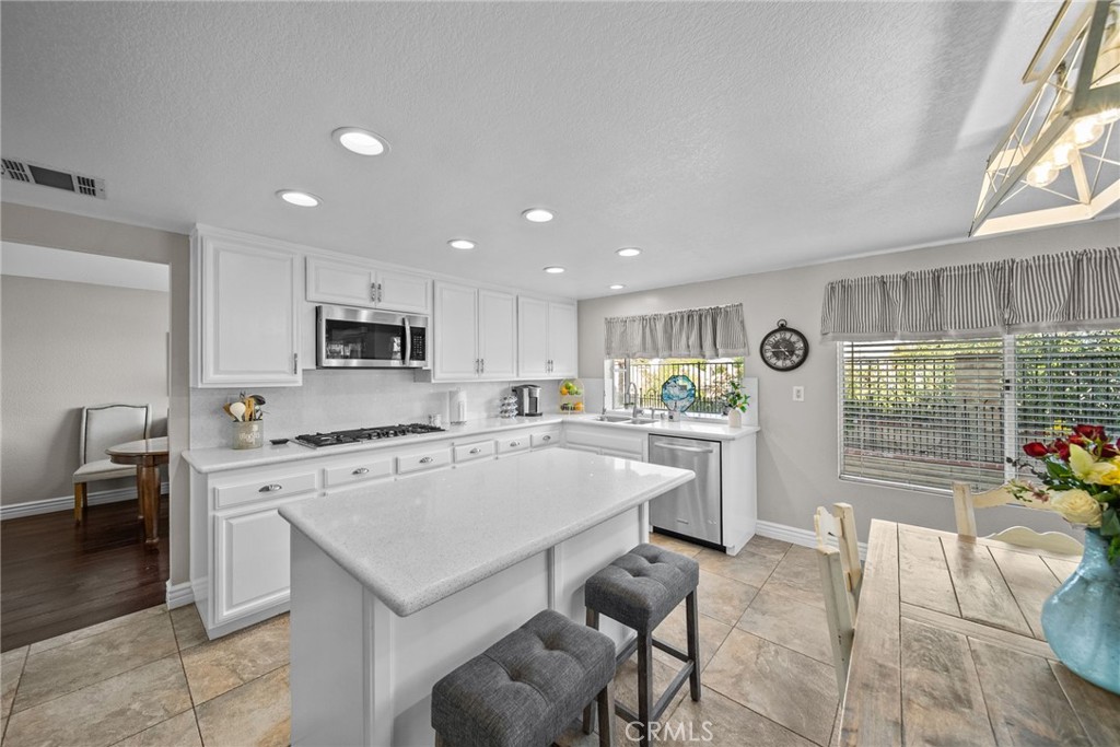 27576 Artine Property Photo 15