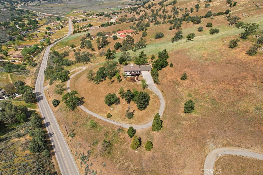 26201 Cumberland Property Photo 35