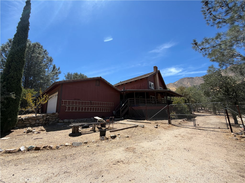 3512 Oakwood Property Photo 2