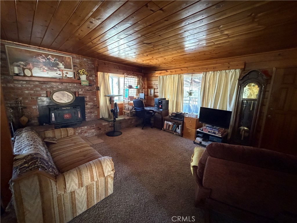 3512 Oakwood Property Photo 4