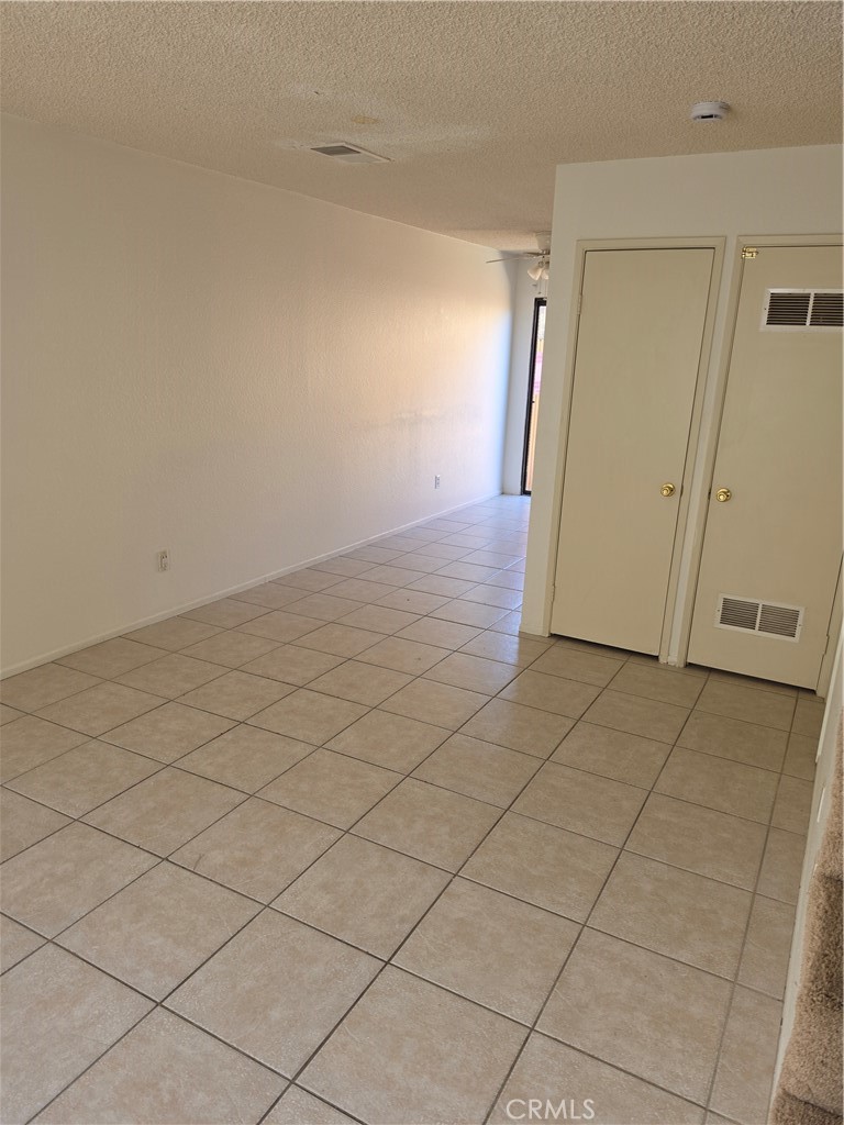 438 E Avenue Q7 B Property Photo 2