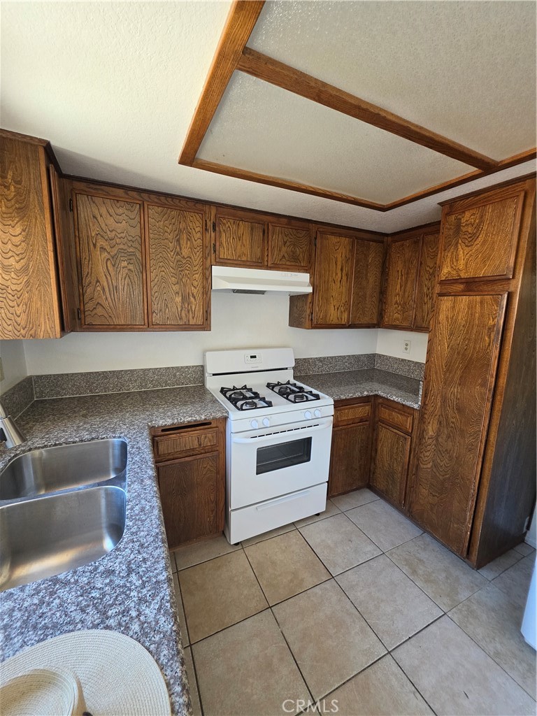 438 E Avenue Q7 B Property Photo 14