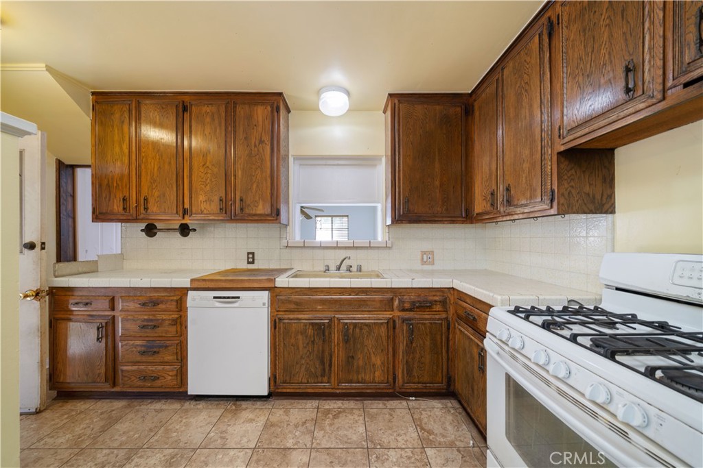 12473 Ralston Property Photo 6