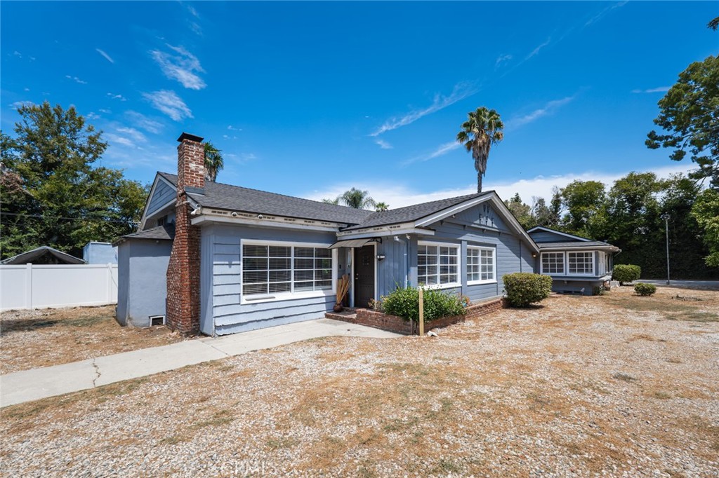 14151 Chandler Property Photo 1