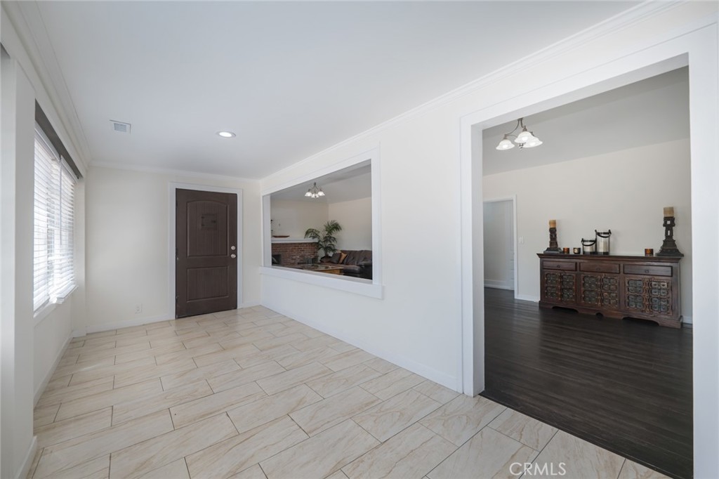 14151 Chandler Property Photo 11