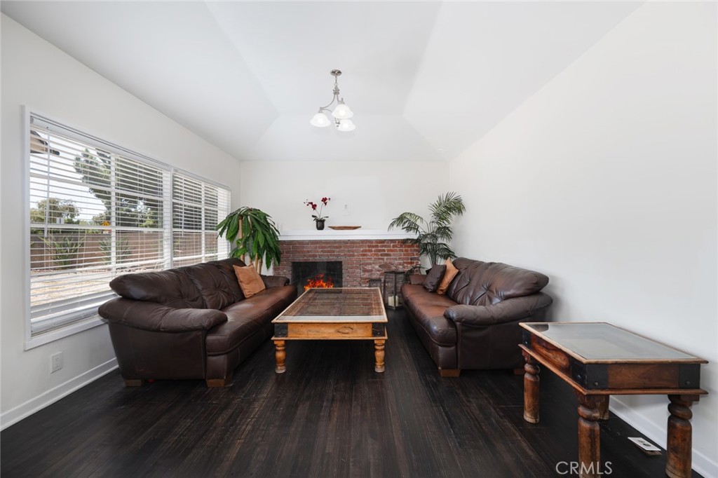 14151 Chandler Property Photo 12