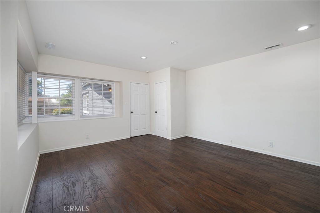 14151 Chandler Property Photo 33