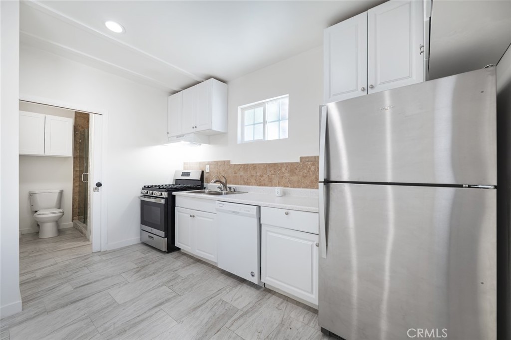 14151 Chandler Property Photo 42