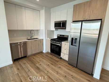 222 N Manhattan Property Photo 10